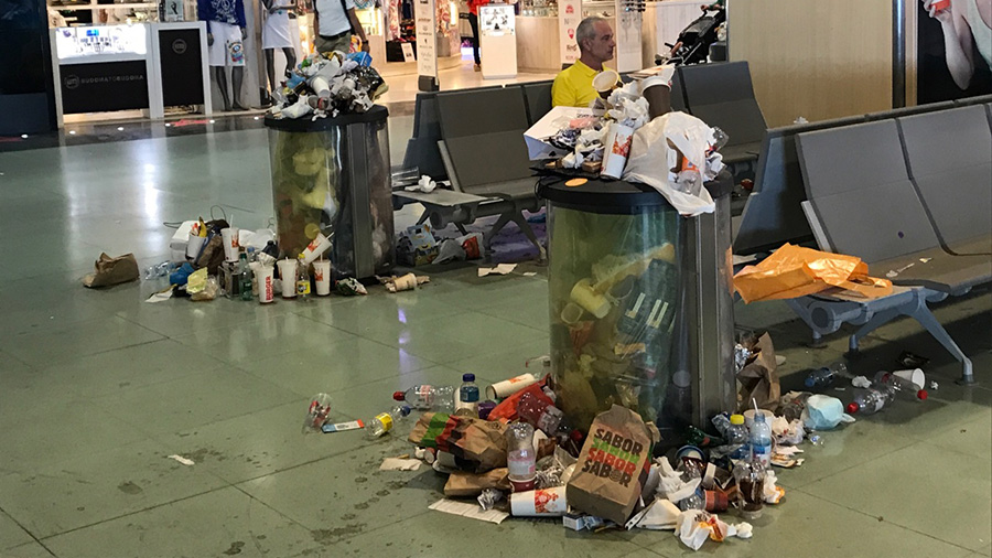 Partyinsel Ibiza versinkt im Müll