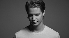 KYGO feat. Charlie Puth - Carry On